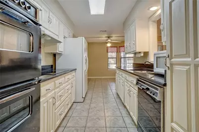 5705 Royal Club Drive, Arlington, TX 76017 - Photo 12