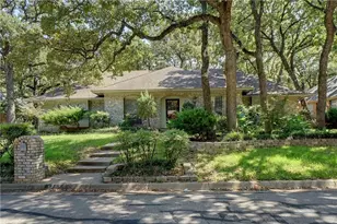 5705 Royal Club Dr, Arlington, TX 76017 - Photo 2
