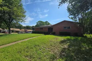 212 N Longacre Ln, Dallas, TX 75217 - Photo 1