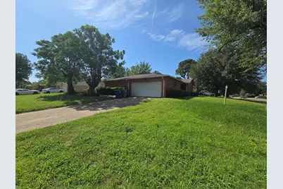 212 N Longacre Lane, Dallas, TX 75217 - Photo 2