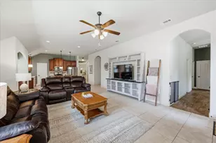 102 Briarstone Dr, Alvarado, TX 76009 - Photo 6