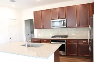 1012 West Dr, Aubrey, TX 76227 - Photo 8