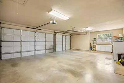 2101 W Emerald Bend Court, Granbury, TX 76049 - Photo 36