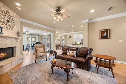 2101 W Emerald Bend Court, Granbury, TX 76049 - Photo 4