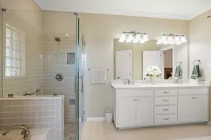 2101 W Emerald Bend Ct, Granbury, TX 76049 - Photo 26