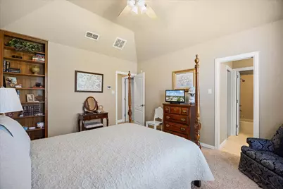 2101 W Emerald Bend Court, Granbury, TX 76049 - Photo 10