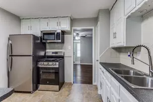 512 Bluebonnet Dr, Hurst, TX 76053 - Photo 6