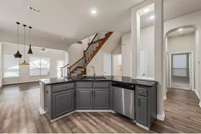 8732 Laurel Canyon Road, Irving, TX 75063 - Photo 16