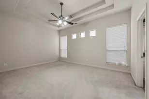 8732 Laurel Canyon Rd, Irving, TX 75063 - Photo 12