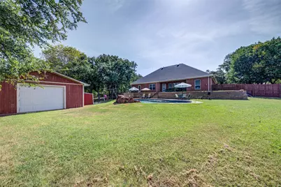 814 Haynie Drive, Runaway Bay, TX 76426 - Photo 4