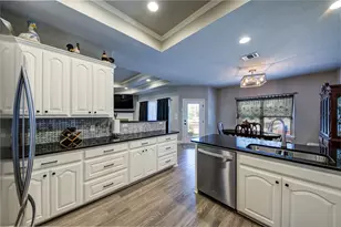 814 Haynie Dr, Runaway Bay, TX 76426 - Photo 22
