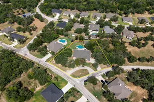 814 Haynie Dr, Runaway Bay, TX 76426 - Photo 2