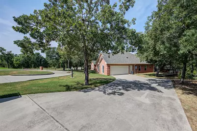 814 Haynie Drive, Runaway Bay, TX 76426 - Photo 14