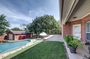 814 Haynie Dr, Runaway Bay, TX 76426 - Photo 38