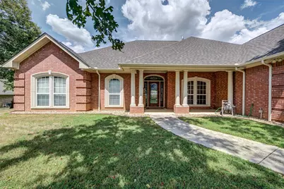 814 Haynie Drive, Runaway Bay, TX 76426 - Photo 18