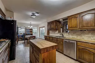 1426 Marlene Pl, DeSoto, TX 75115 - Photo 6