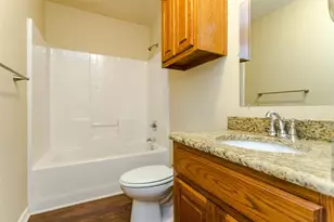 616 W Denton St, Ennis, TX 75119 - Photo 16