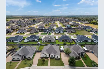 717 Wintergreen Drive, Hewitt, TX 76643 - Photo 2
