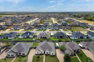 717 Wintergreen Dr, Hewitt, TX 76643 - Photo 2