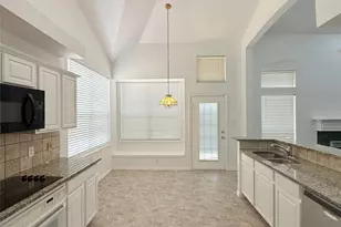 1313 Baythorne Dr, Lewisville, TX 75077 - Photo 10
