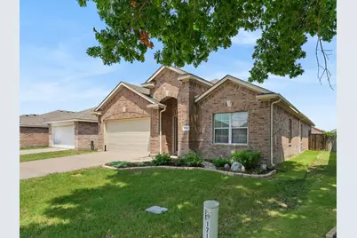 1710 Twin Hills Way, Princeton, TX 75407 - Photo 2