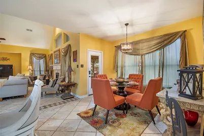 663 E Sandra Lane, Grand Prairie, TX 75052 - Photo 10