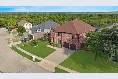 663 E Sandra Lane, Grand Prairie, TX 75052 - Photo 16