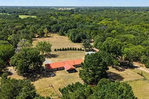 1816 Co Rd 2040, Ravenna, TX 75476 - Photo 4
