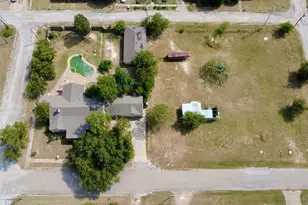 720-B E Leslie St, Hamilton, TX 76531 - Photo 32