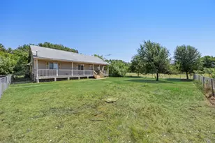 13905 Debbie Ln, Quinlan, TX 75474 - Photo 12