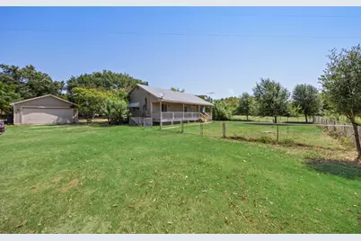 13905 Debbie Lane, Quinlan, TX 75474 - Photo 10