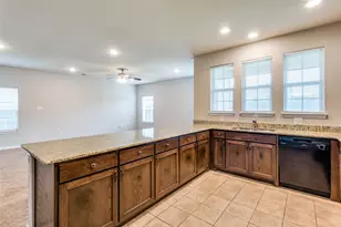 4662 Ralph Ln, Dallas, TX 75227 - Photo 8