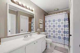 1010 Denton Dr, Euless, TX 76039 - Photo 8