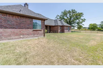 550 Sandlin Lane, Springtown, TX 76082 - Photo 36