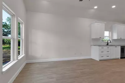 813 SW 28th Street, Mineral Wells, TX 76067 - Photo 6