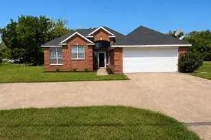 400 S Rockwall Ave, Terrell, TX 75160 - Photo 1