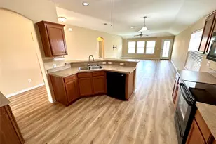 221 Creekwood Dr, Princeton, TX 75407 - Photo 4