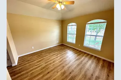 221 Creekwood Drive, Princeton, TX 75407 - Photo 2
