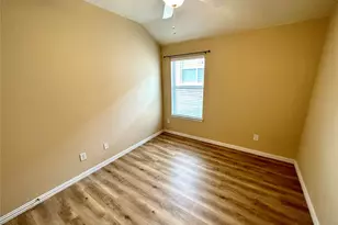 221 Creekwood Dr, Princeton, TX 75407 - Photo 12