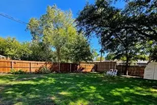 615 W Nash St, Grapevine, TX 76051 - Photo 10