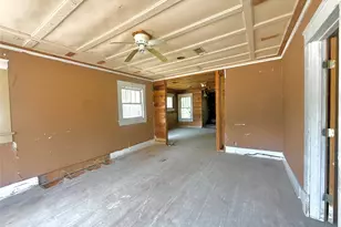 204 W Maple St, Whitewright, TX 75491 - Photo 4