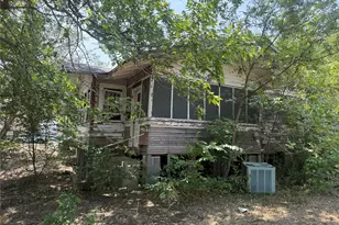 204 W Maple St, Whitewright, TX 75491 - Photo 16