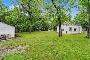506 Woodard Ave, Cleburne, TX 76033 - Photo 30