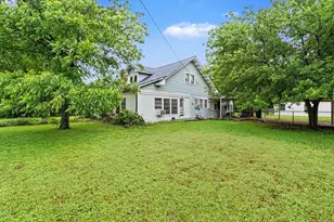 506 Woodard Ave, Cleburne, TX 76033 - Photo 8