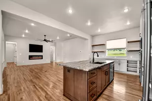 1050 Kingsley Ct, Weatherford, TX 76087 - Photo 14