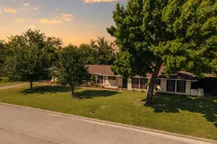 17 Michael Dr, Heath, TX 75032 - Photo 2