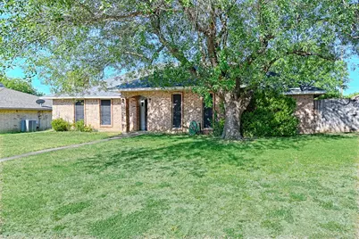 1223 Sequoia Drive, DeSoto, TX 75115 - Photo 2