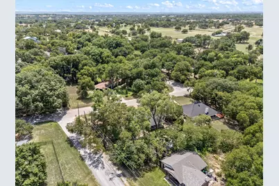 1409 Scotland Avenue, Azle, TX 76020 - Photo 32