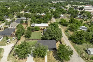 100 Hoover Ave, Whitney, TX 76692 - Photo 32