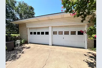 1206 Crestwood Drive, Cleburne, TX 76033 - Photo 16